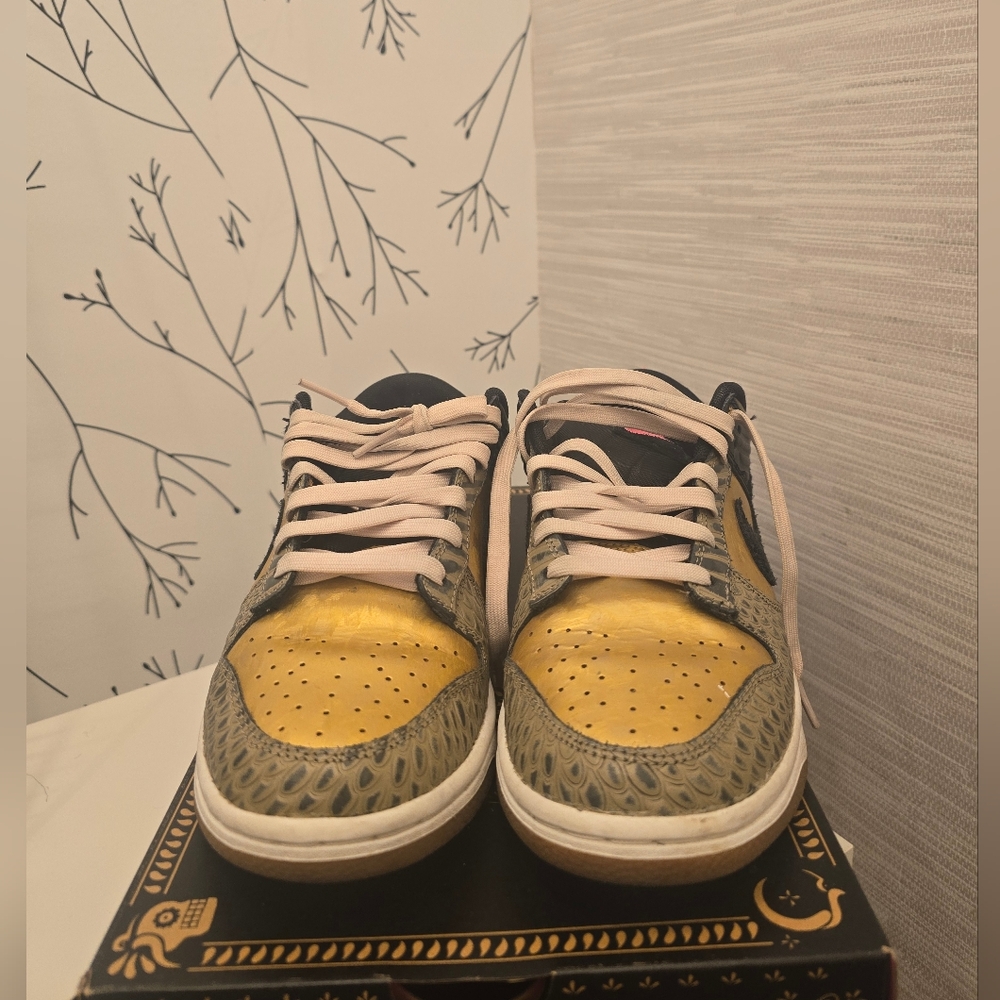Nike Dunks "Day Of The Dead"        Gold and Black Sneakers
